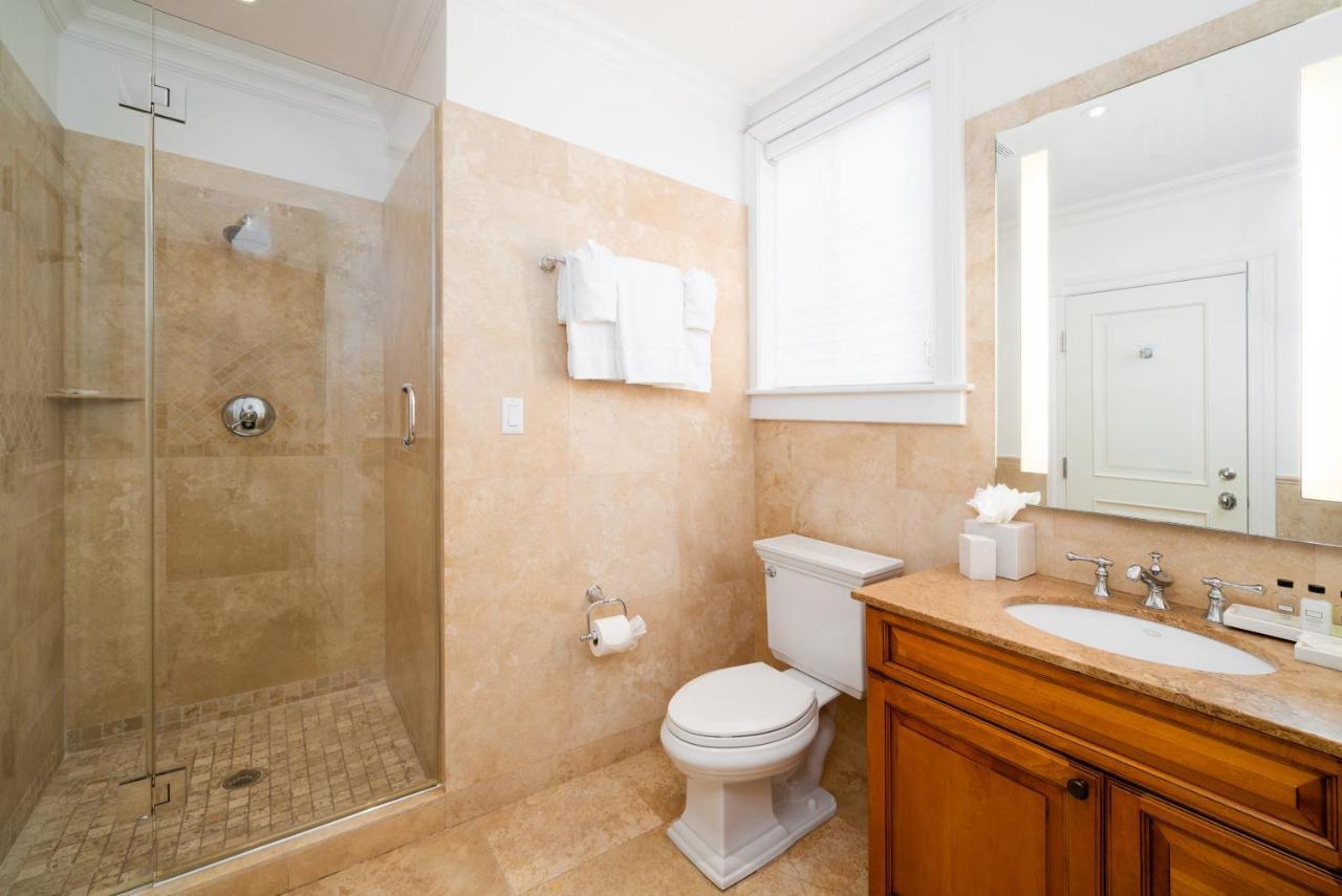 3 Bedroom Suite Ocean Front