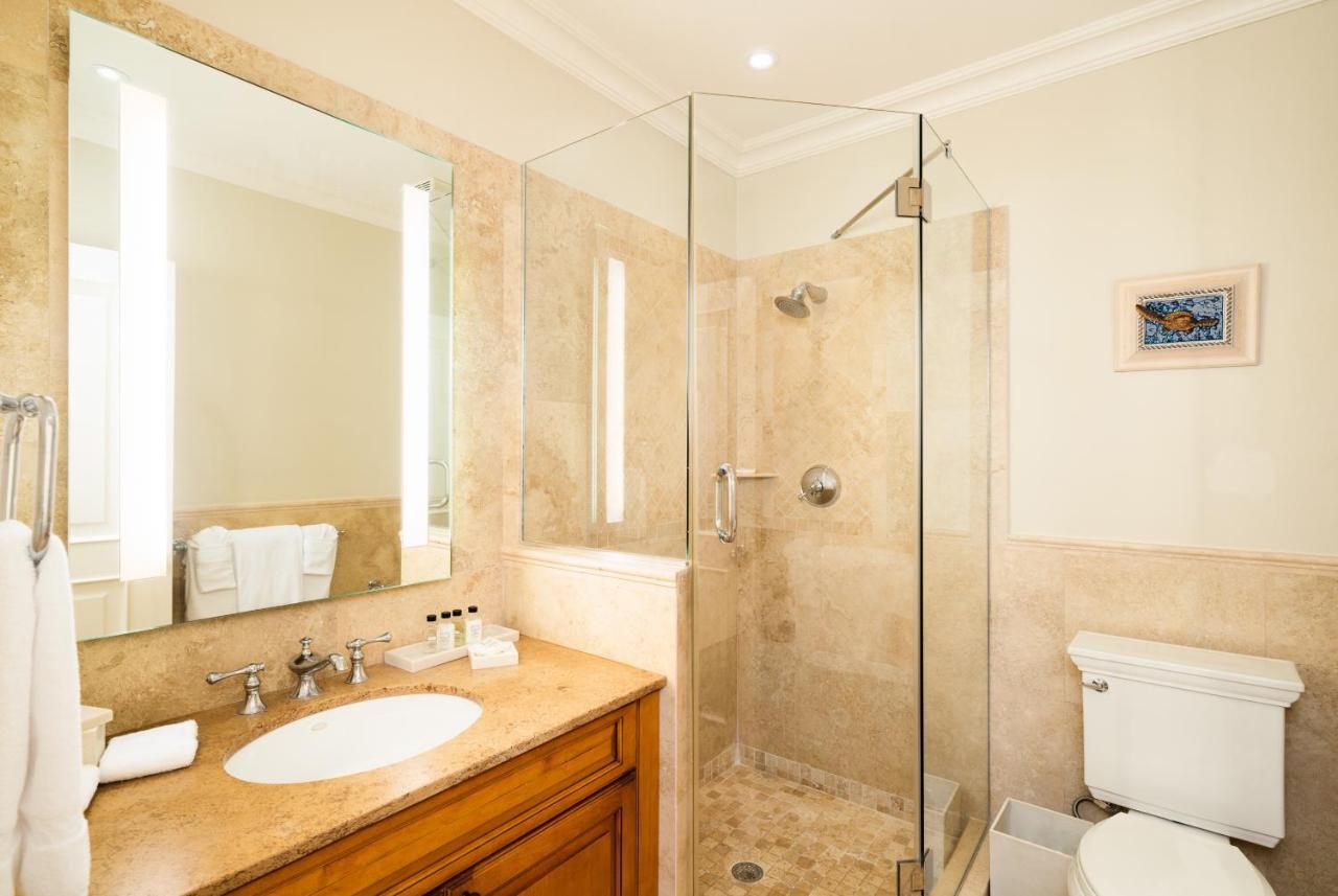2 Bedroom Suite Ocean Front