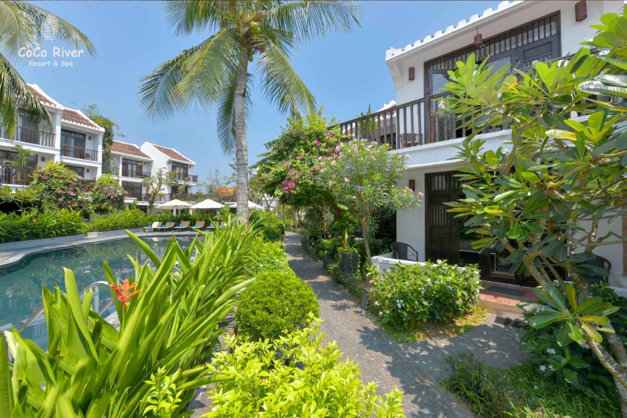 Deluxe Double Room Pool View