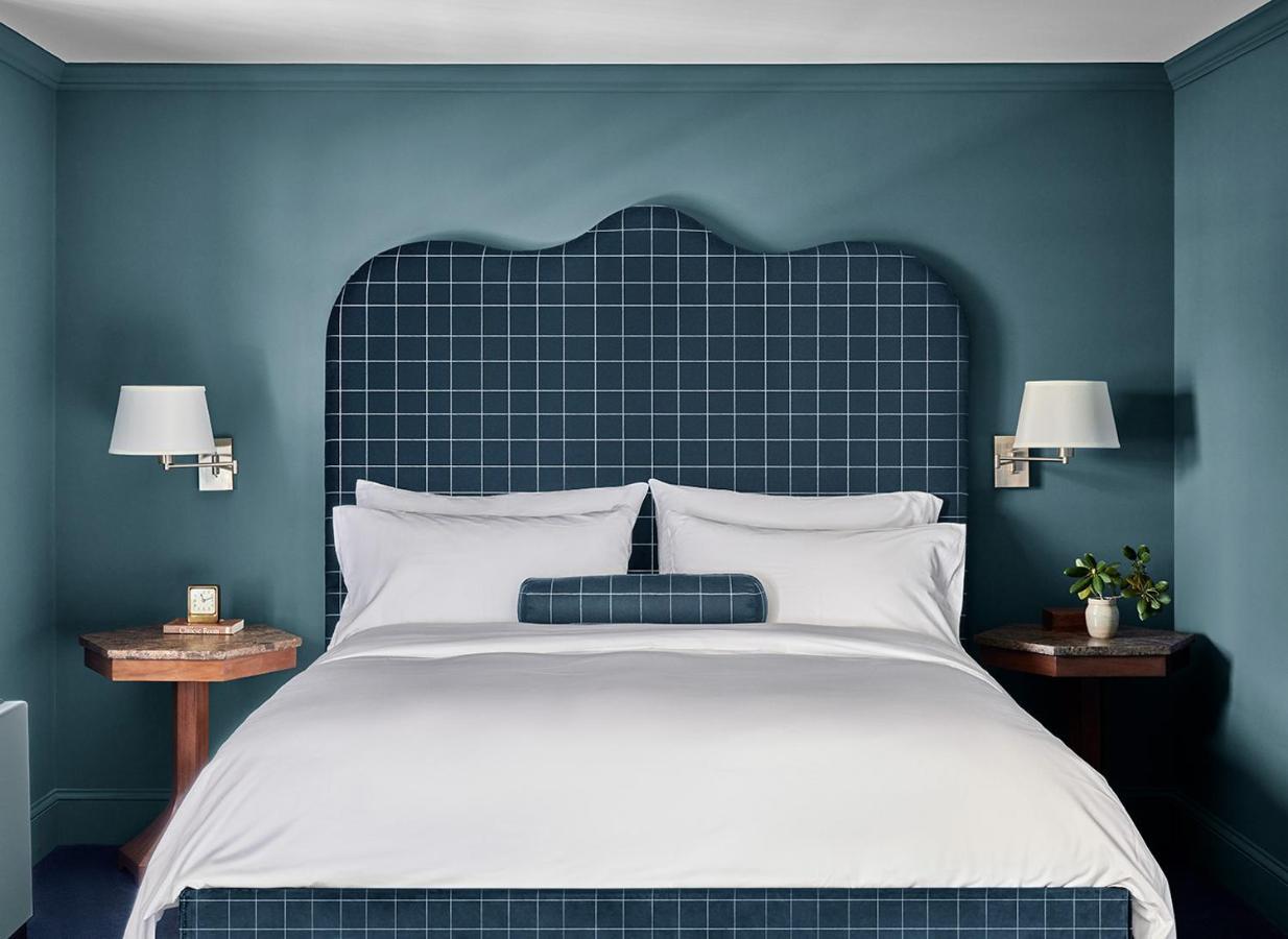 Deluxe King or Queen Room
