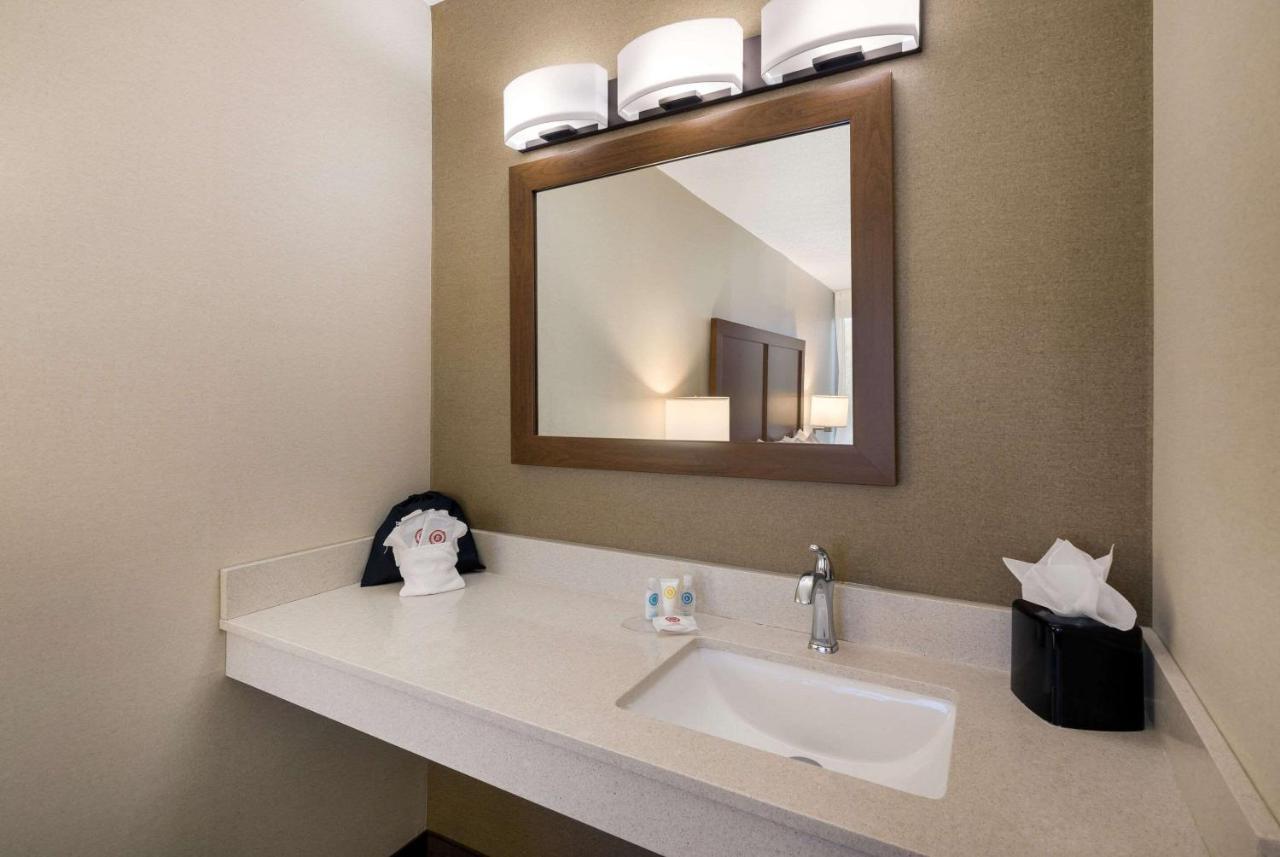 Double Room Two Double Beds Non-Smoking