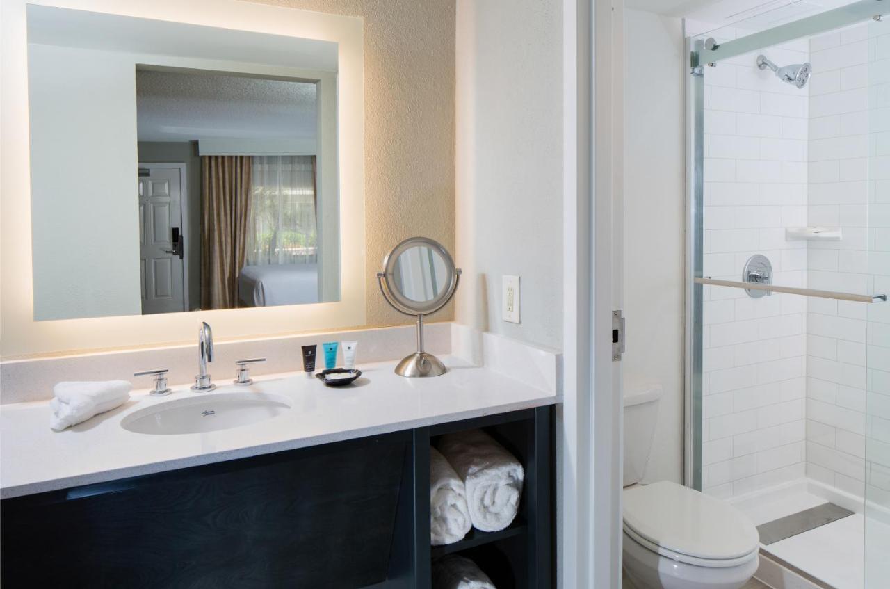 Standard Room,1439302987:JPEG