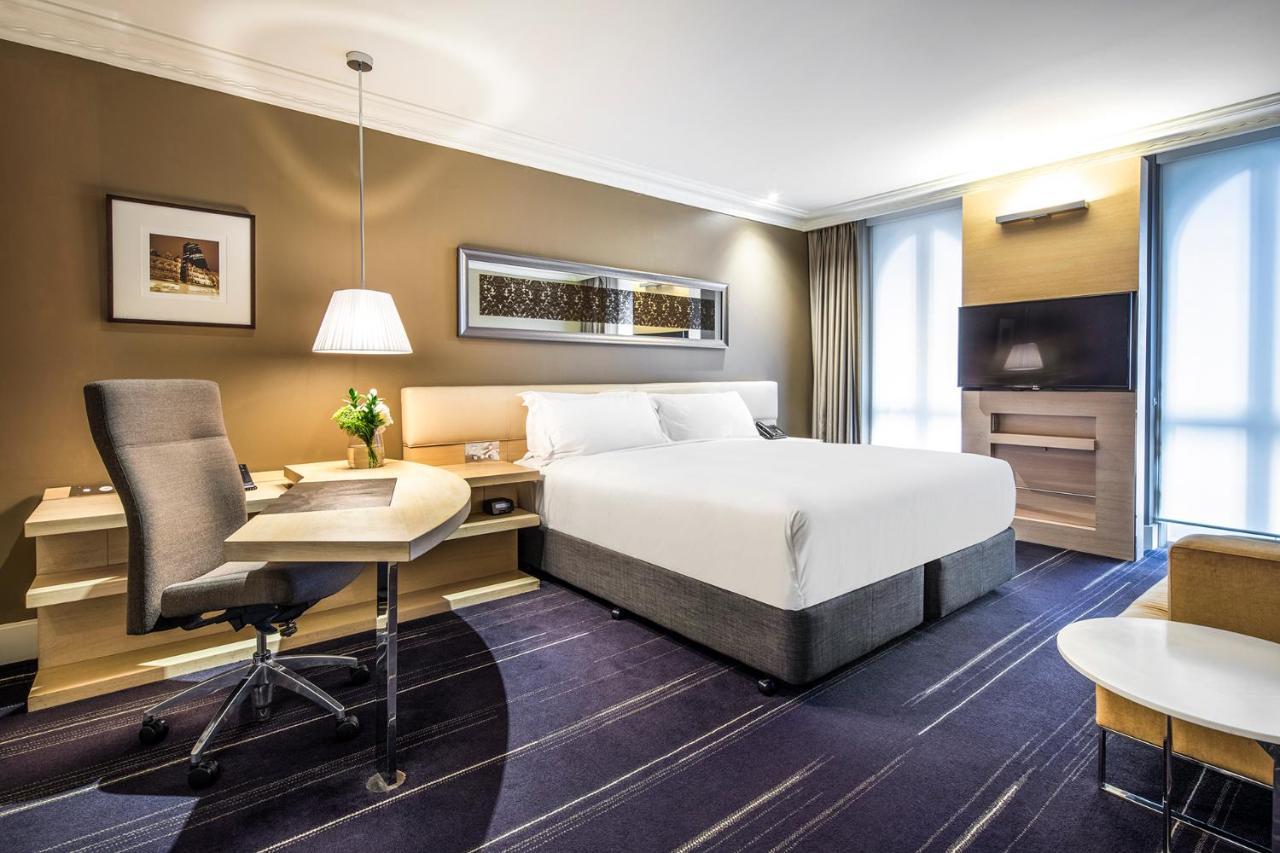 Classic King Room with City View