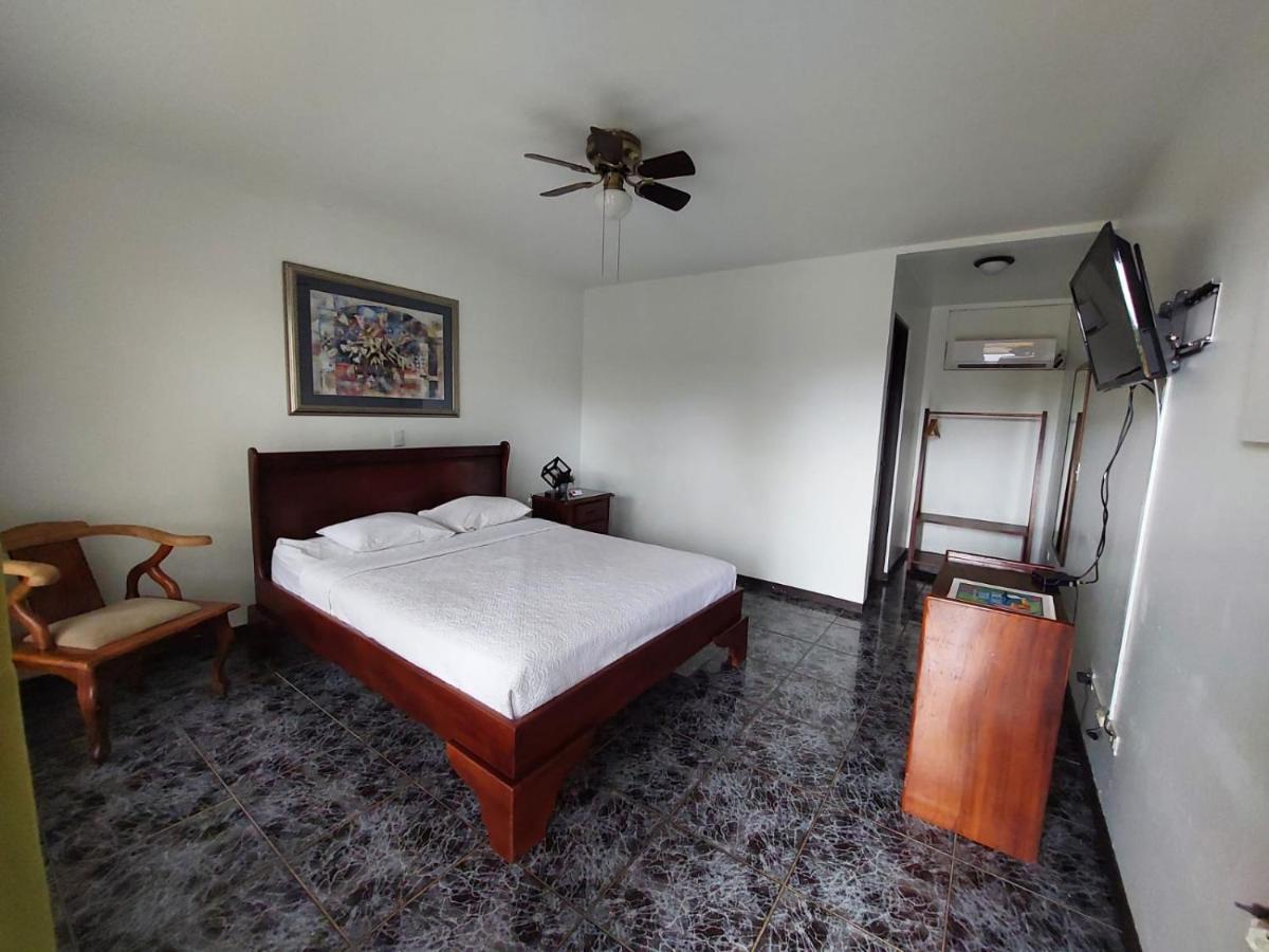 Standard Queen Room,1614796770:JPEG