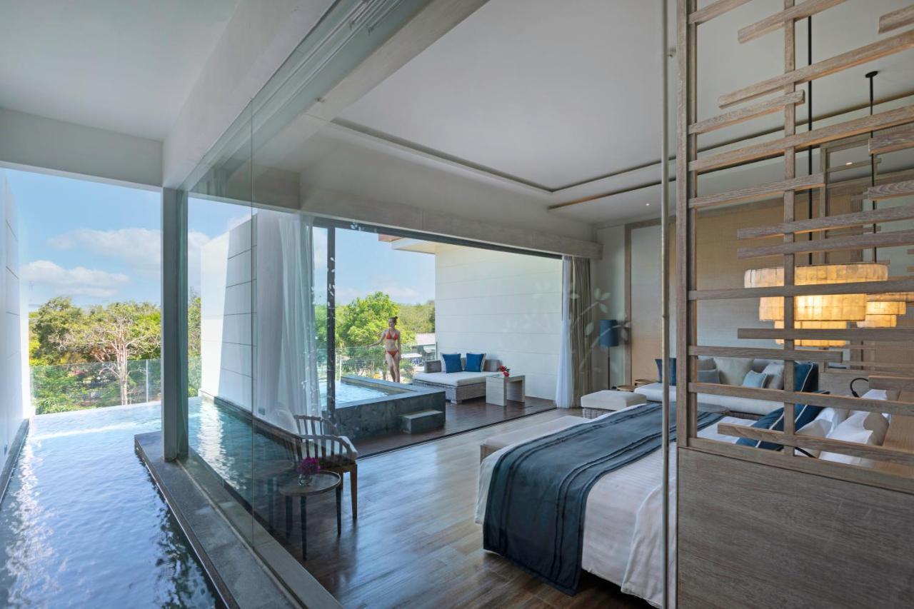 Deluxe Sky Pool Suite