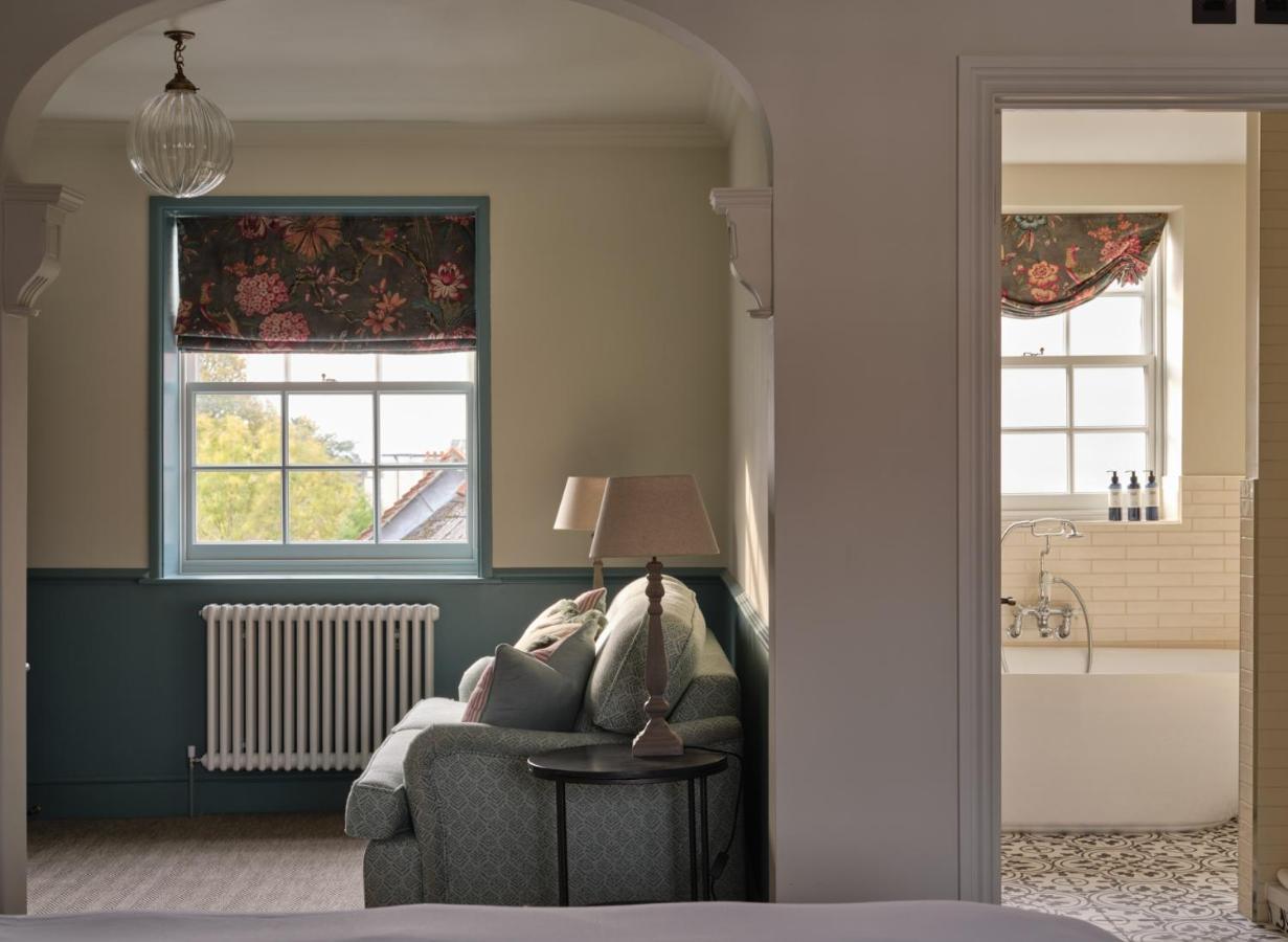 Luxury Room,1330672520:JPEG