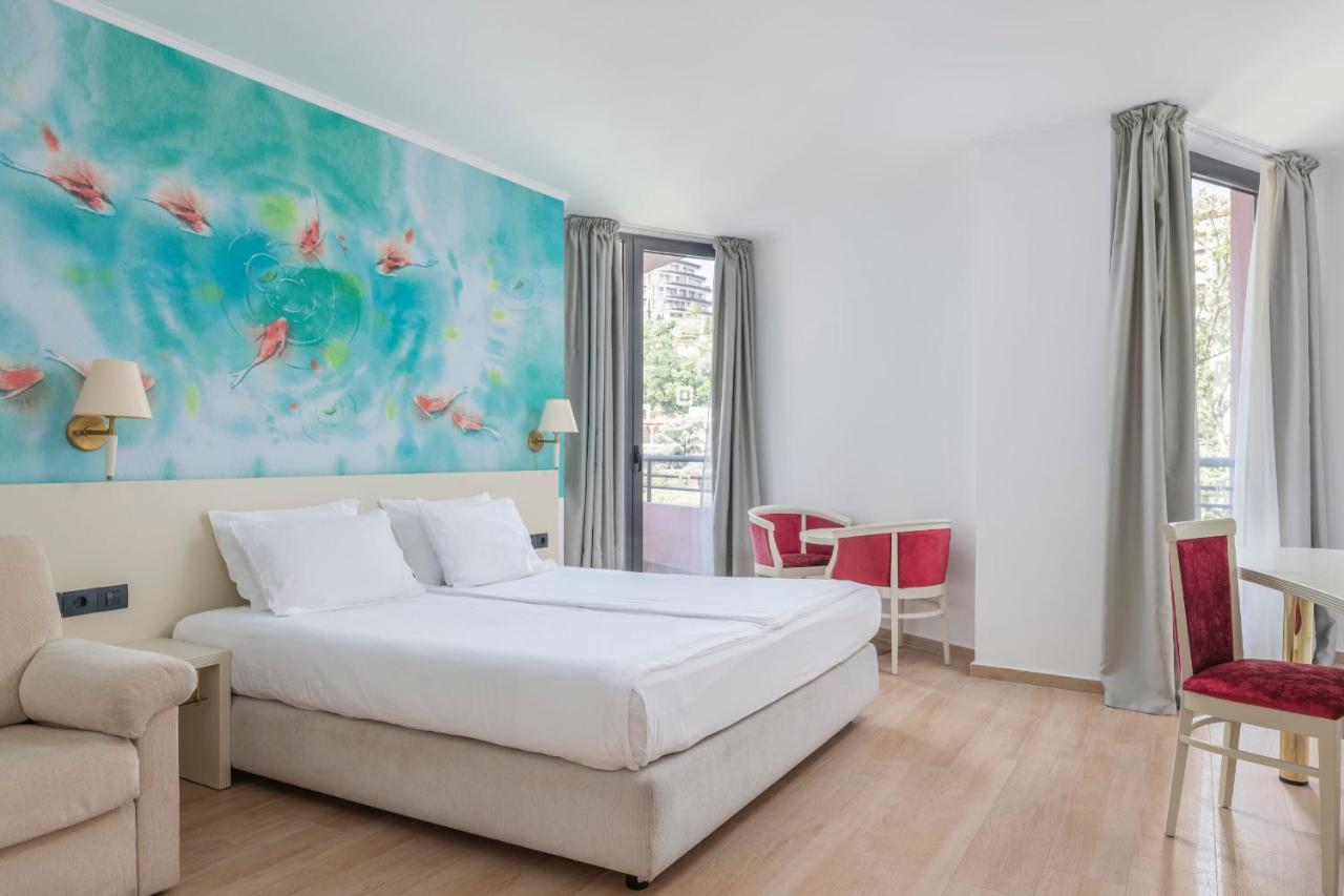 Double or Twin Room Garden View