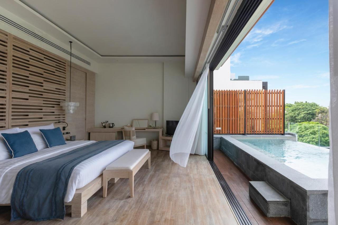 Sky Pool Suite