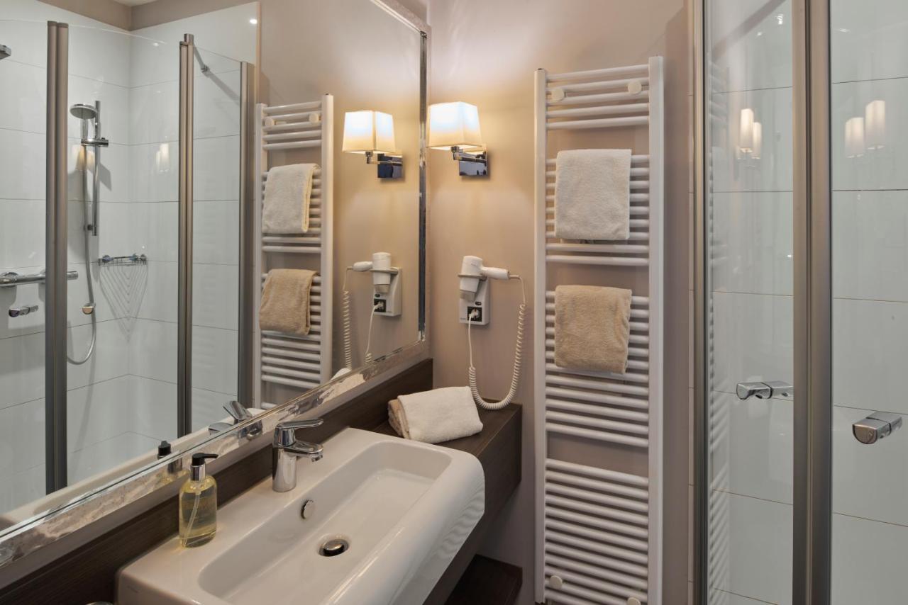 Standard Double Room,1333667681:JPEG