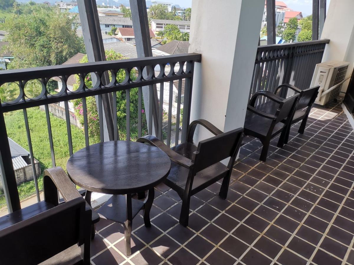 Family Room Mountain View