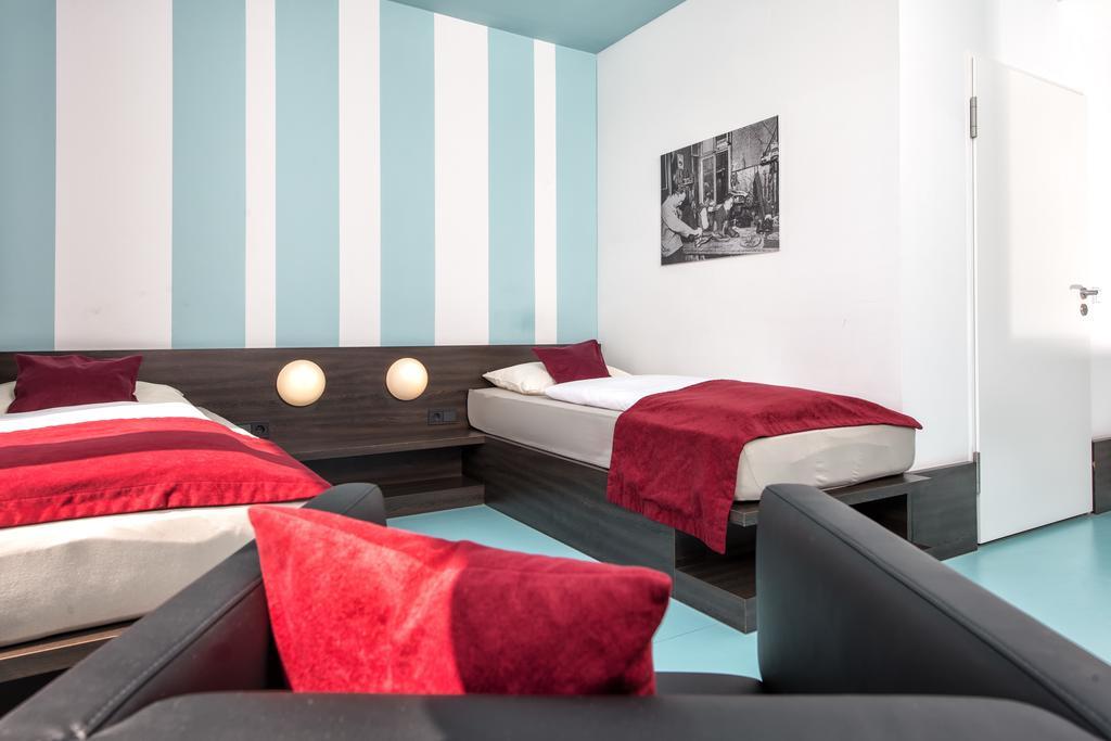 Double Room,304147304:JPEG