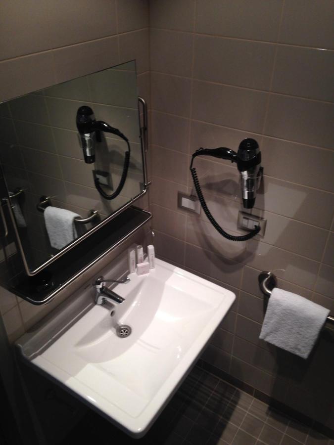 Standard Twin Room Accessible