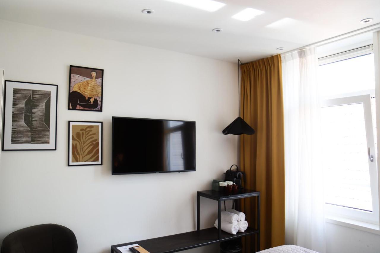 Double Room,1339962302:JPEG