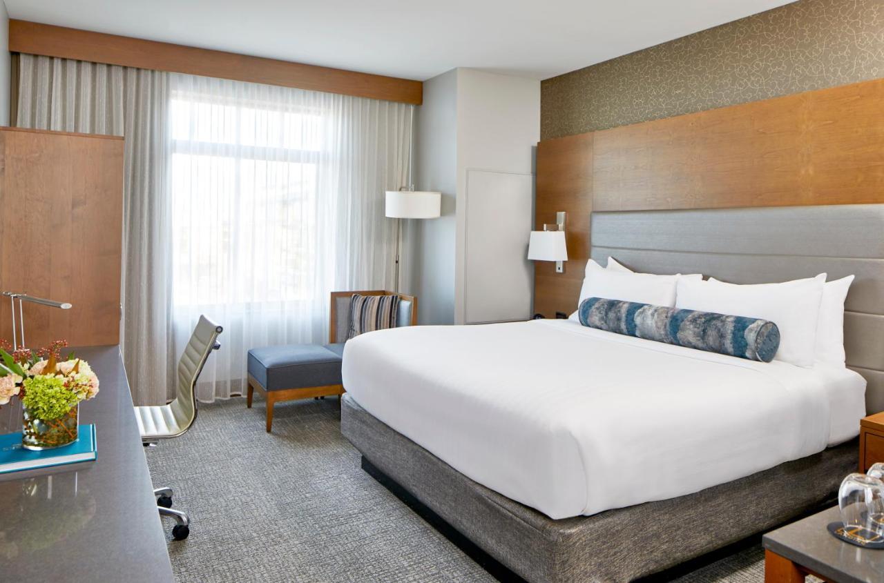 Premier King Room