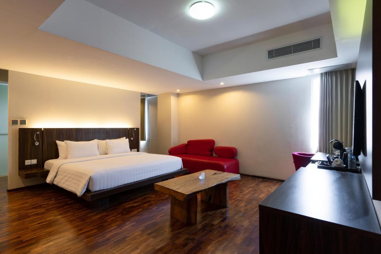Family Two-Bedroom Suite,1351656025:JPEG