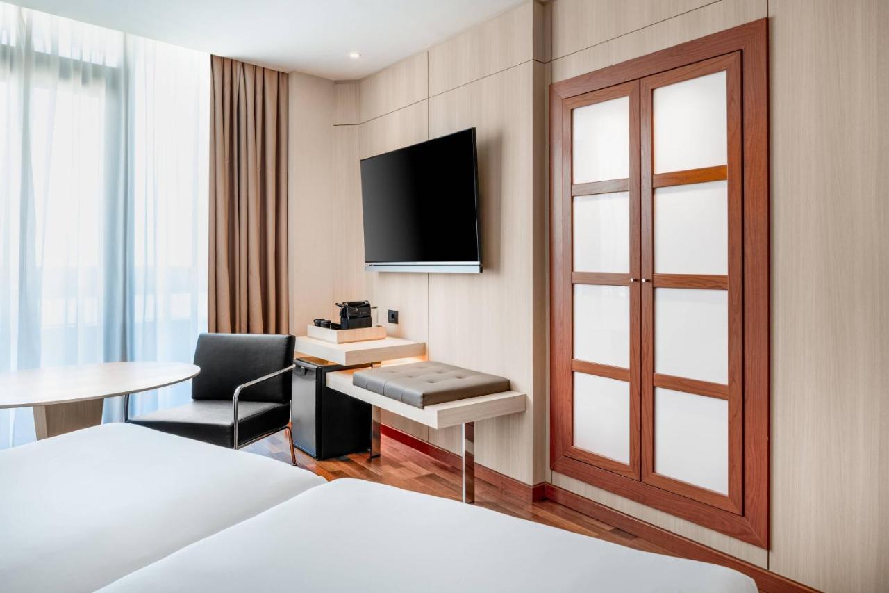 Standard Balcony Twin, Guest room, 2 Twin/Single Bed(s)