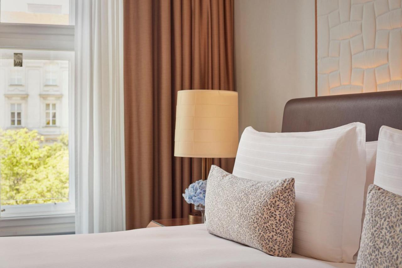 Deluxe Room,1350904345:JPEG