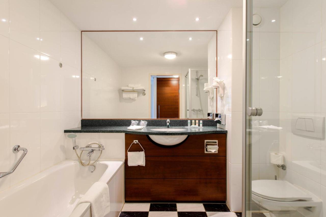 Standard Queen Room with Two Queen Beds,1631543117:JPEG