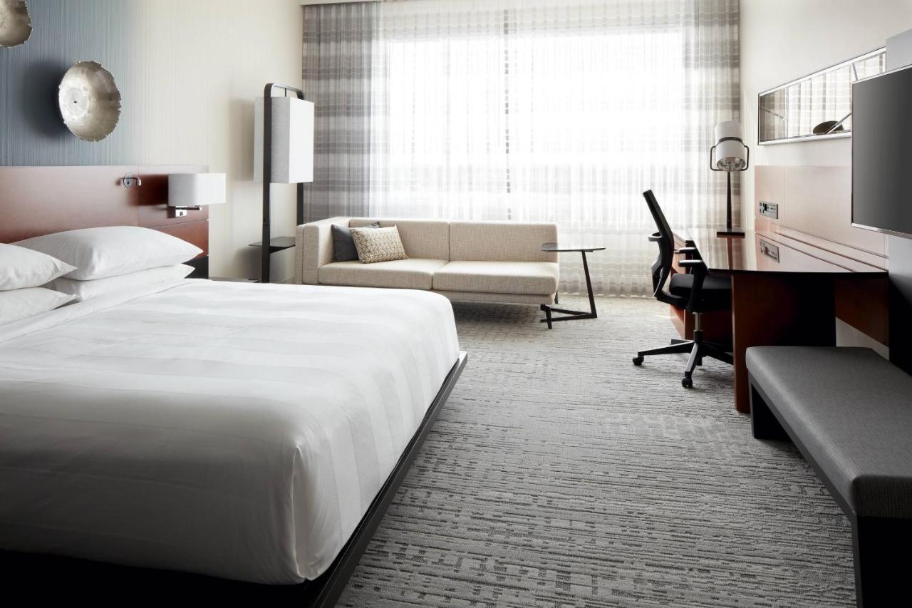King Guest Room,1545367669:JPEG