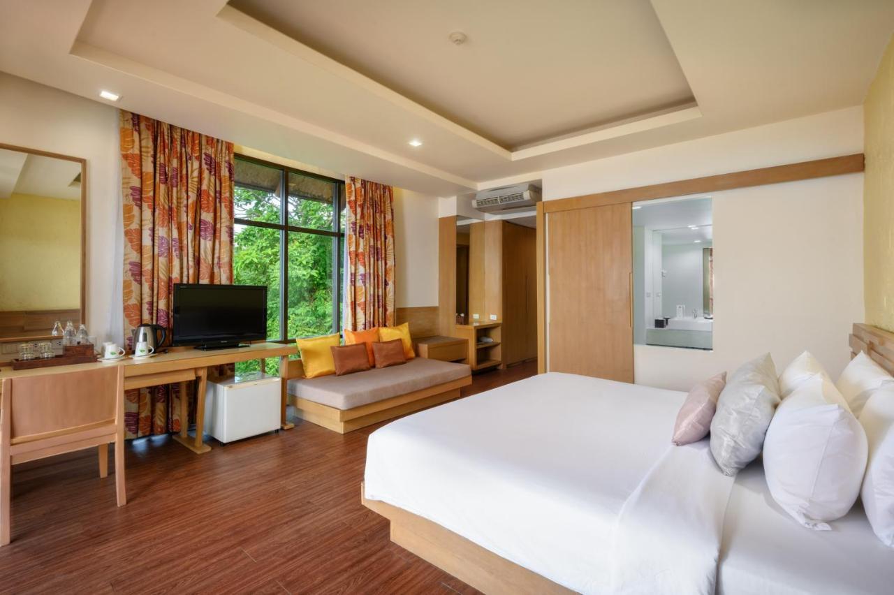 Superior Double or Twin Room Sea View