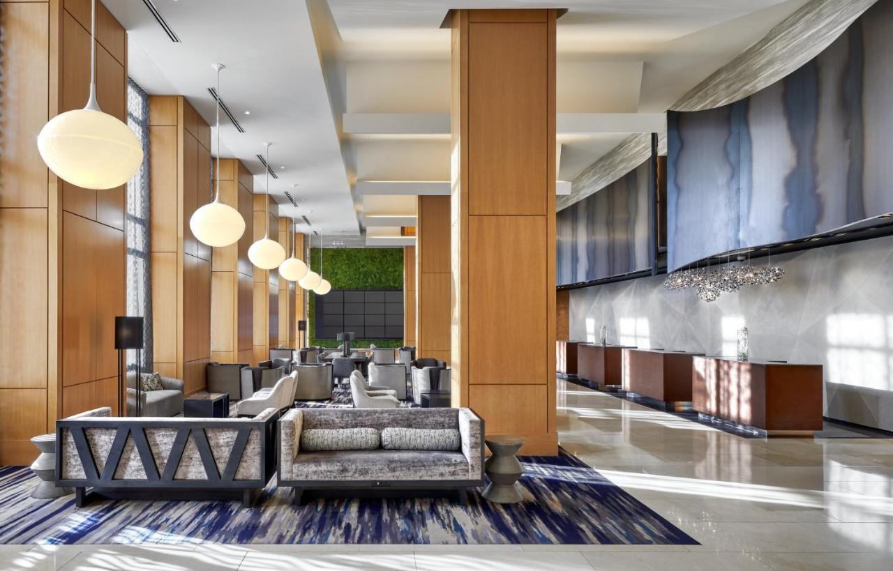 Luxury Corner King Room