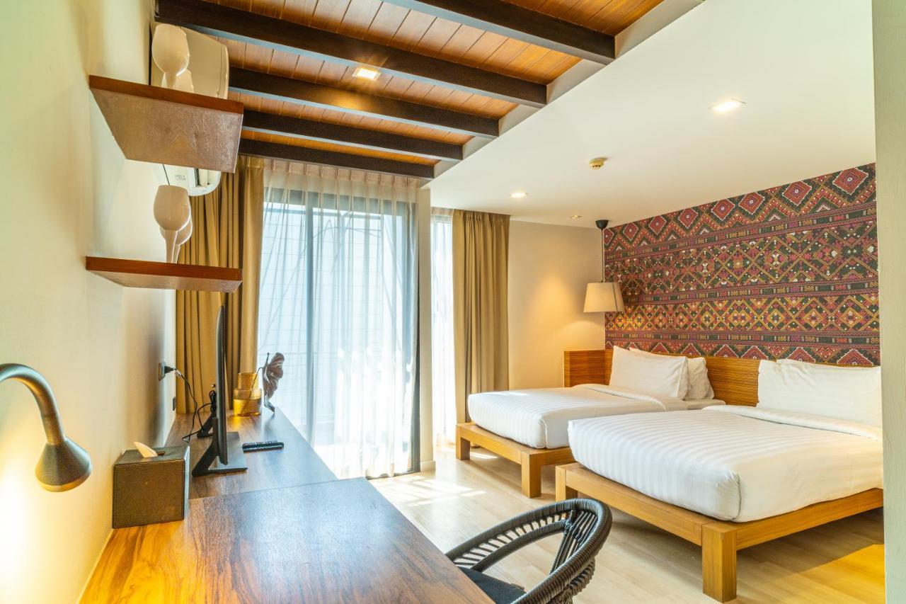 Corner Twin Room