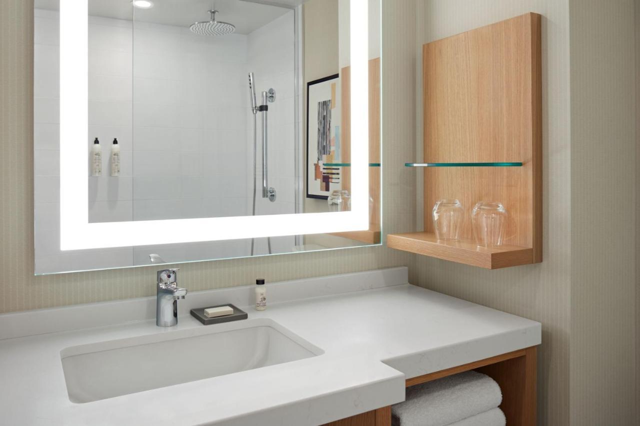 King Room,1366123049:JPEG