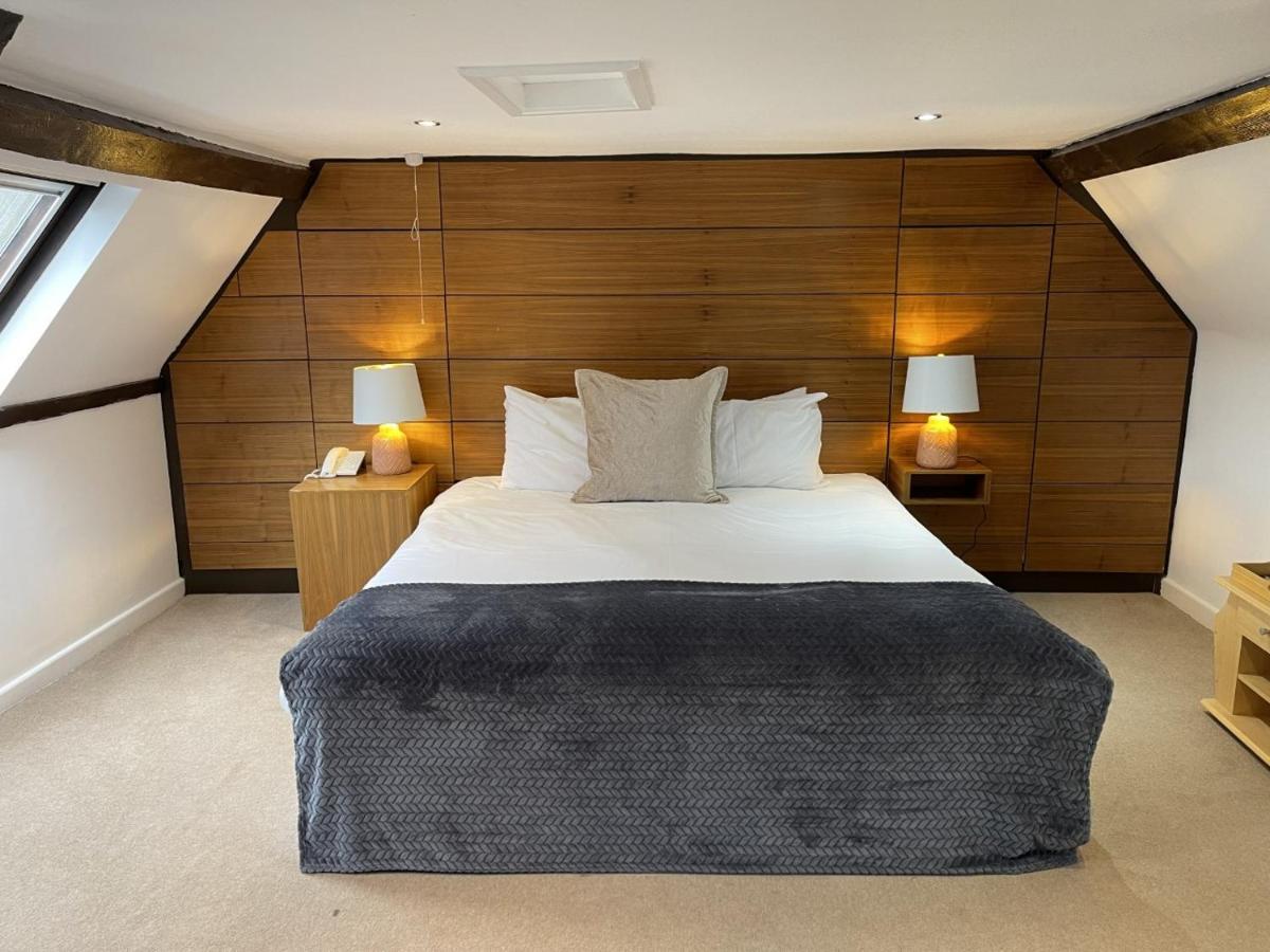 Deluxe Double Room Bath