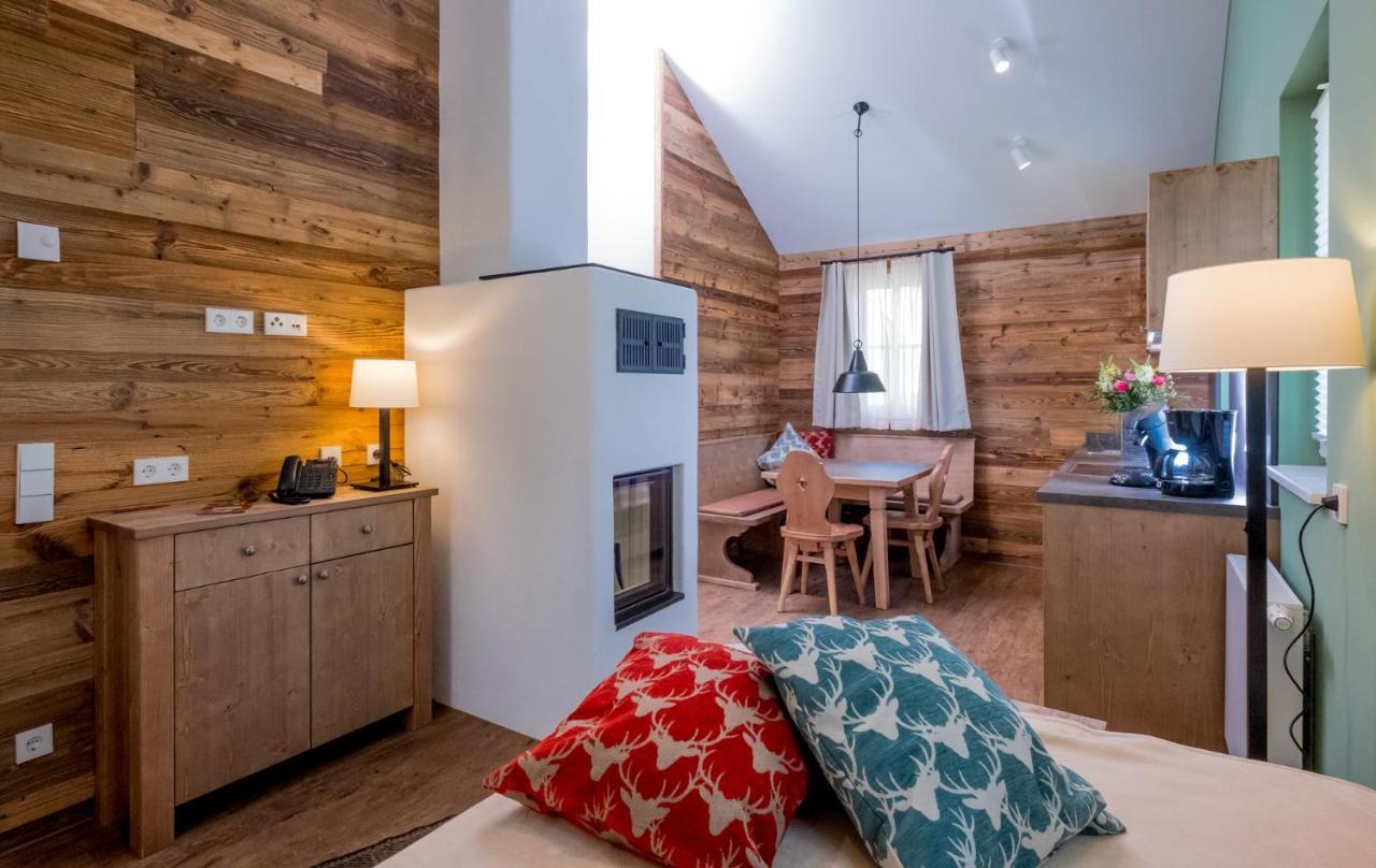Cosy Lodge whirlpool