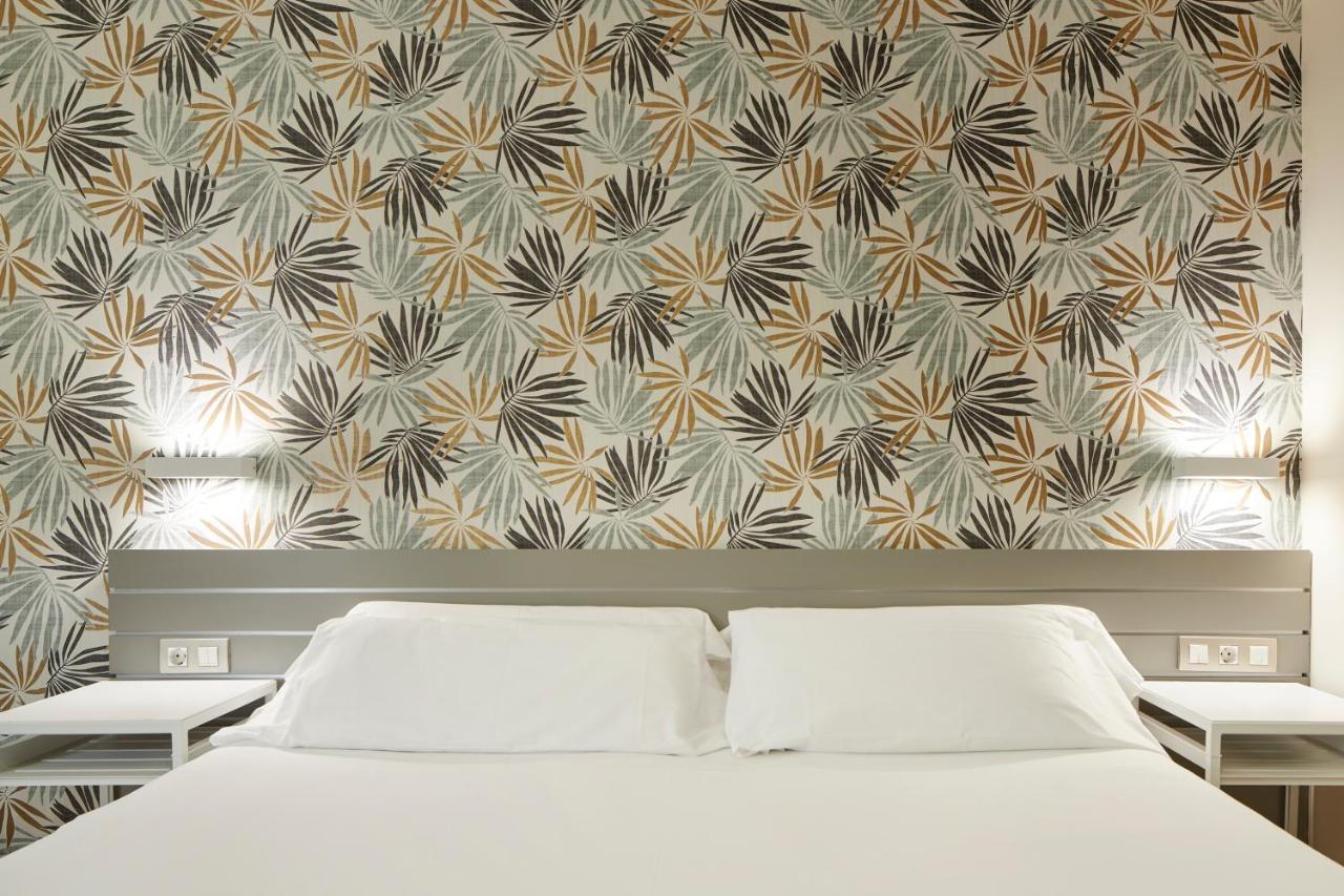 Interior Double or Twin Room,1371691628:JPEG