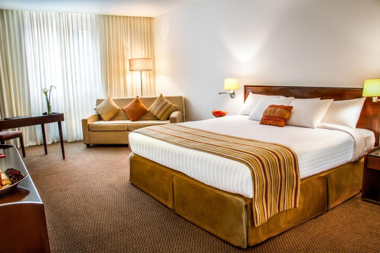 Executive Suite,1377977609:JPEG