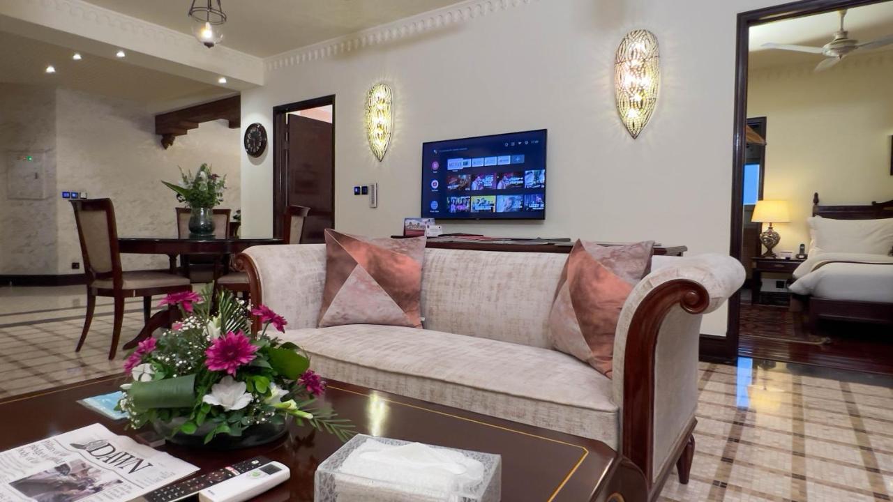 Deluxe Two-Bedroom Suite,1382366714:JPEG