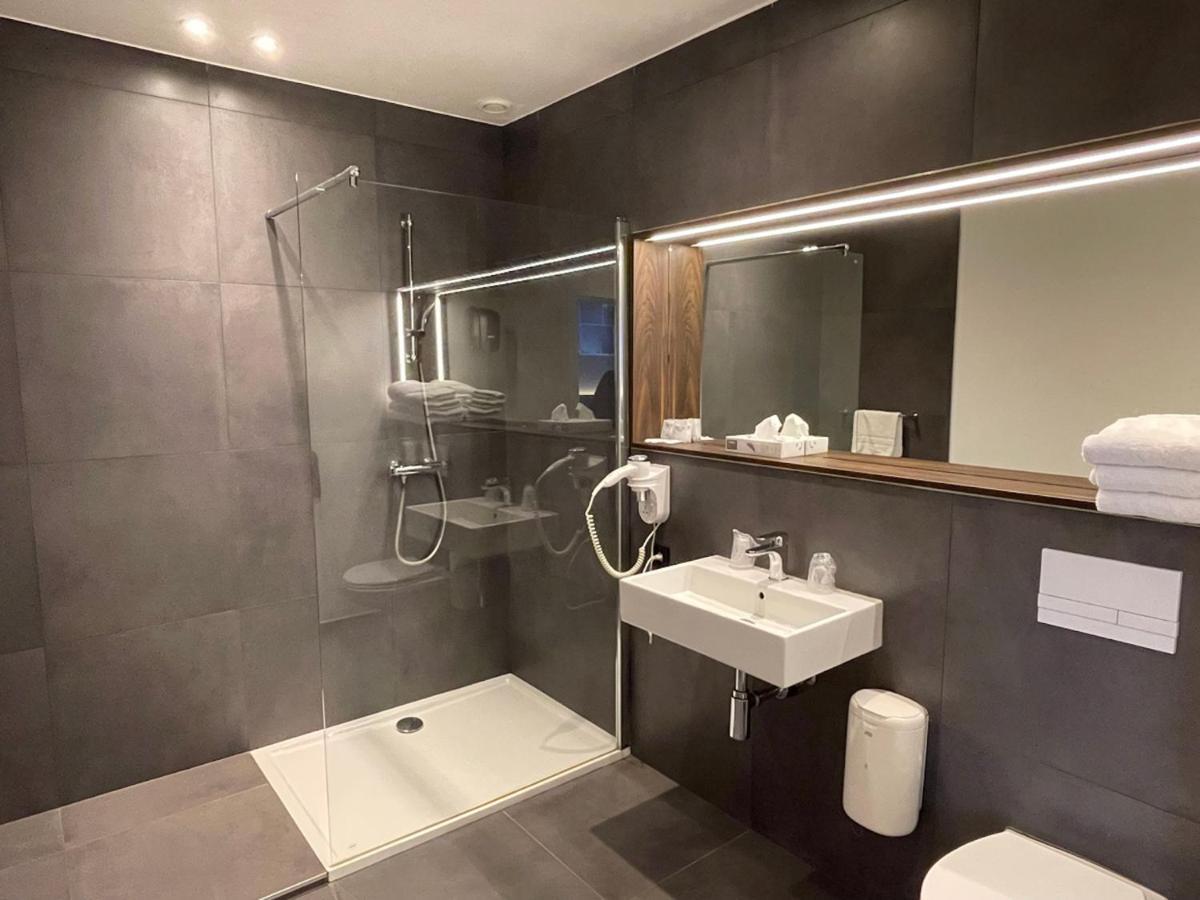 City Triple,1384801781:JPEG