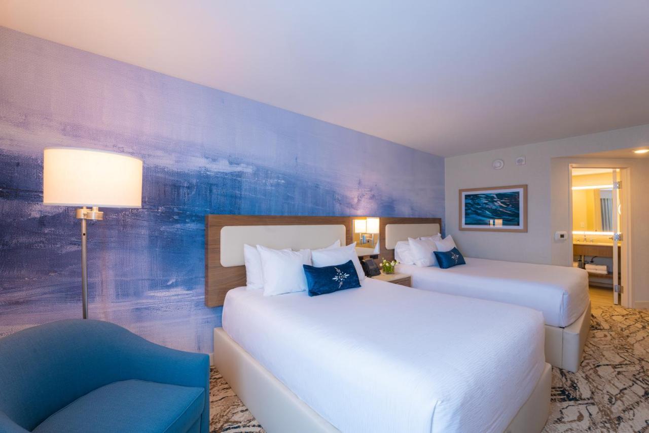 Deluxe Queen Room Two Queen Beds Non-Smoking