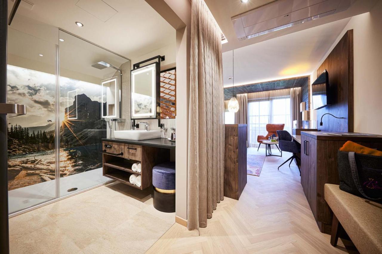 AlpenGluehen Design Junior Suite