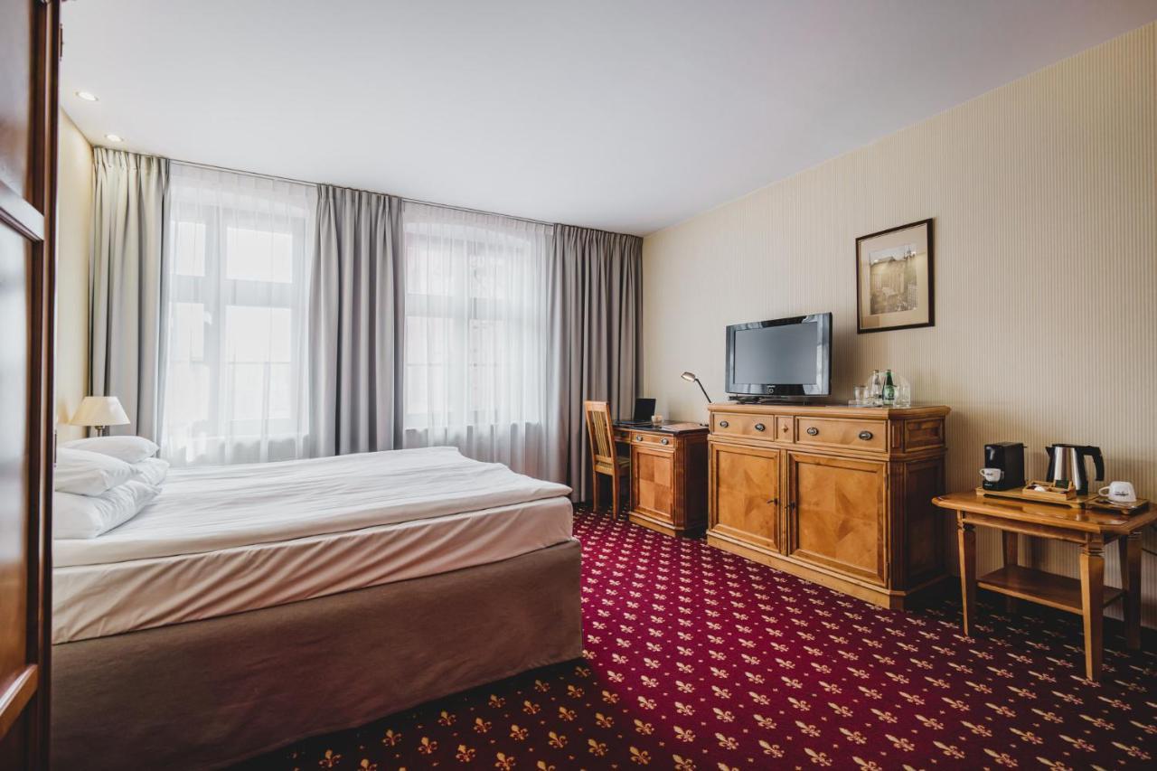 Large Double or Twin Room