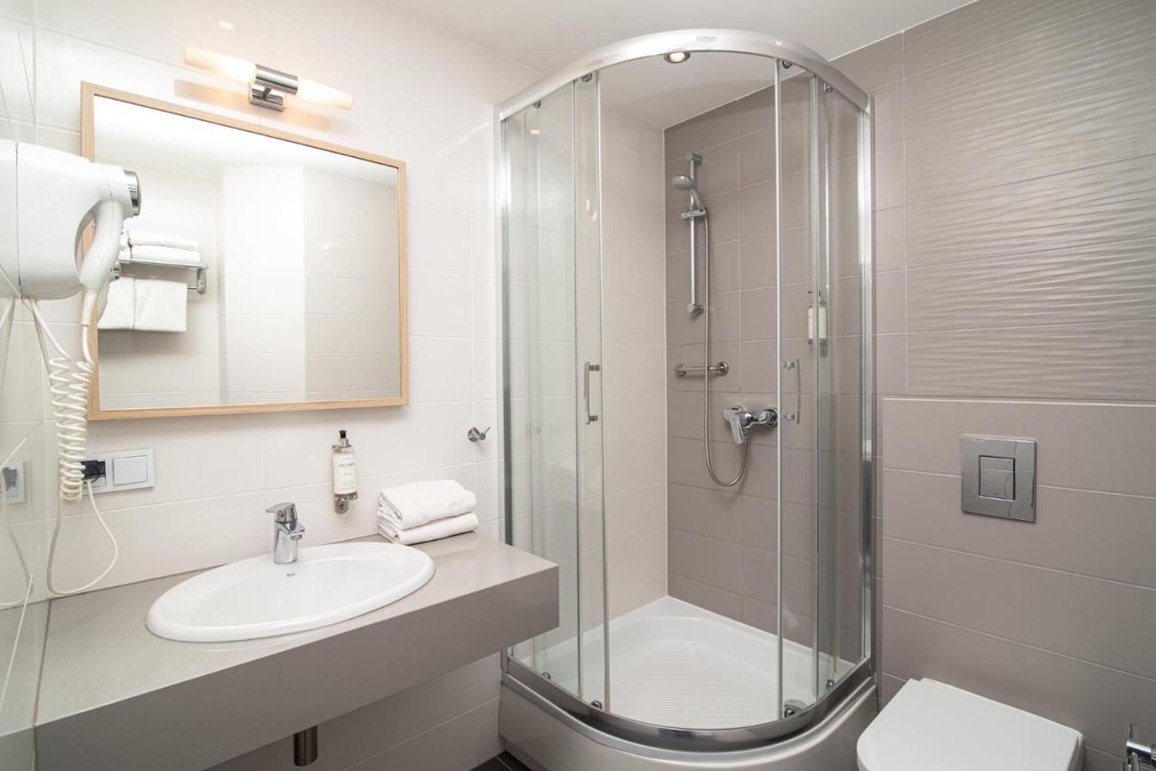 Double Room,1394517932:JPEG