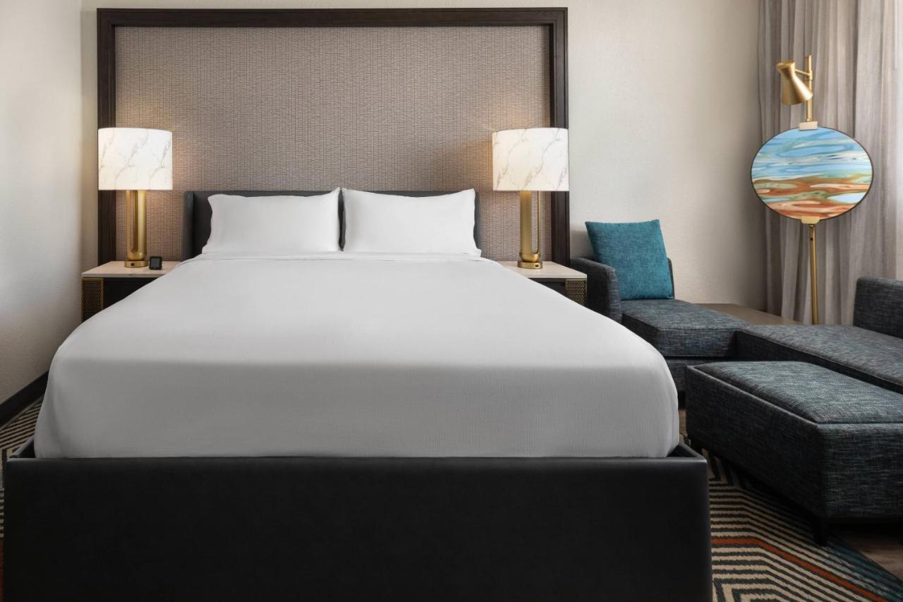 King or Double Room,1394771450:JPEG