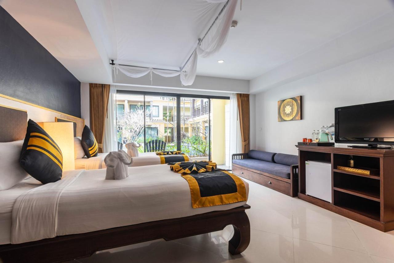 Deluxe Double or Twin Room Pool Access