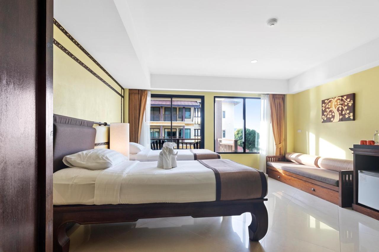 Deluxe Double or Twin Room Pool View