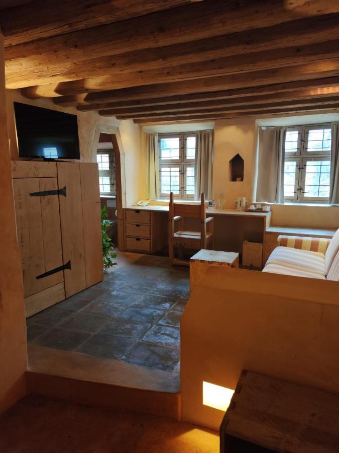 Deluxe Single Room,1398288830:JPEG