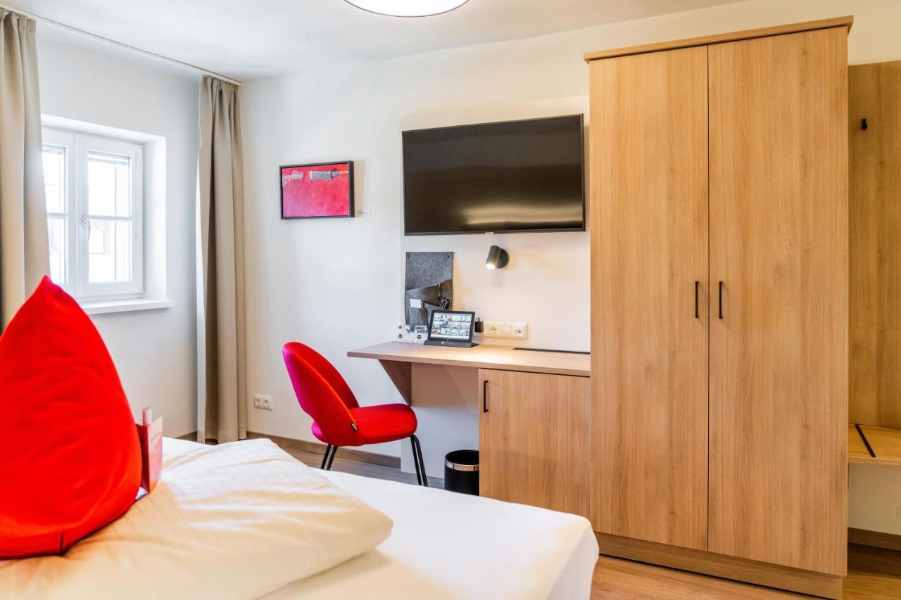 Double Room,1730013831:JPEG