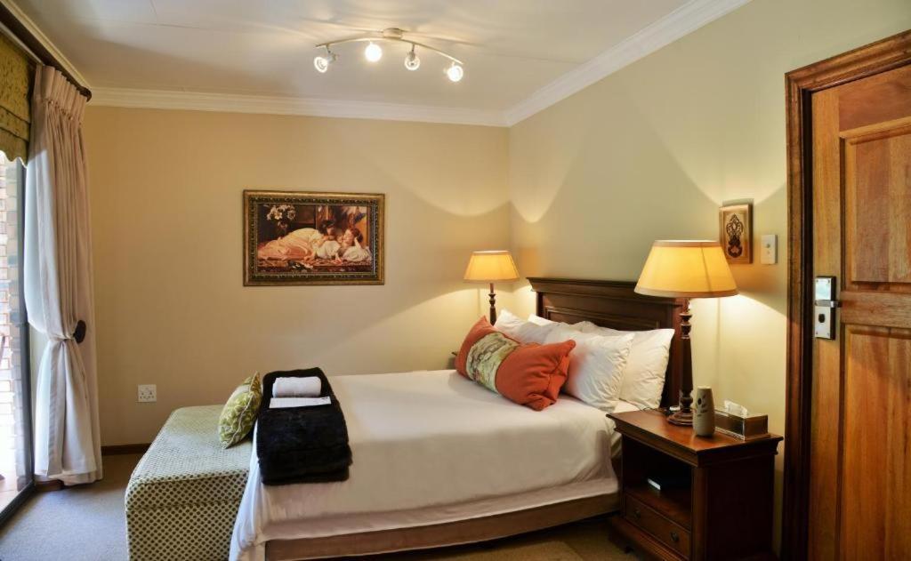 Premium Queen Room