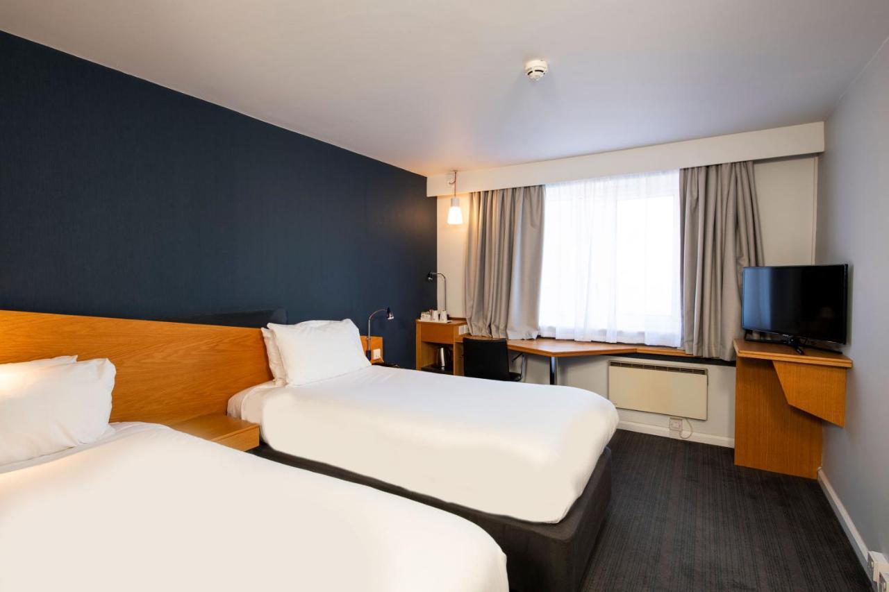 Standard Room with Free Hot Breakfast