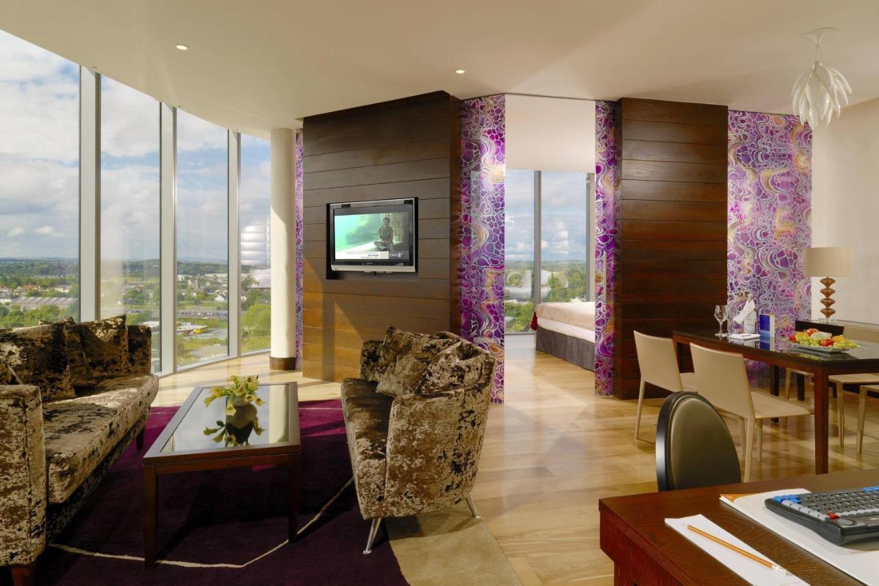 Suite Penthouse 1 Lit King-Size - Vue sur Rivière - Chambre d'Angle - Étage Supérieur