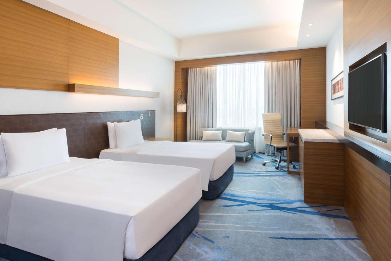 Business Class with Lounge Access,1407662384:JPEG