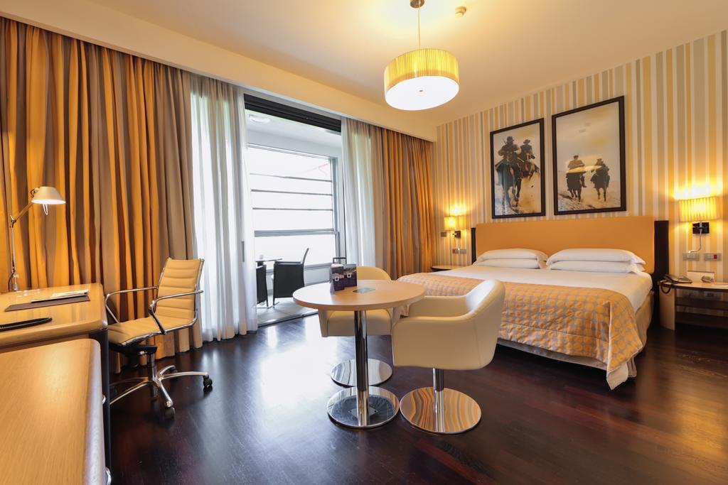 Deluxe Room,1773690799:JPEG