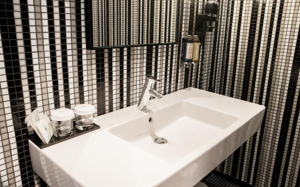 Superior Room,141095247:JPEG