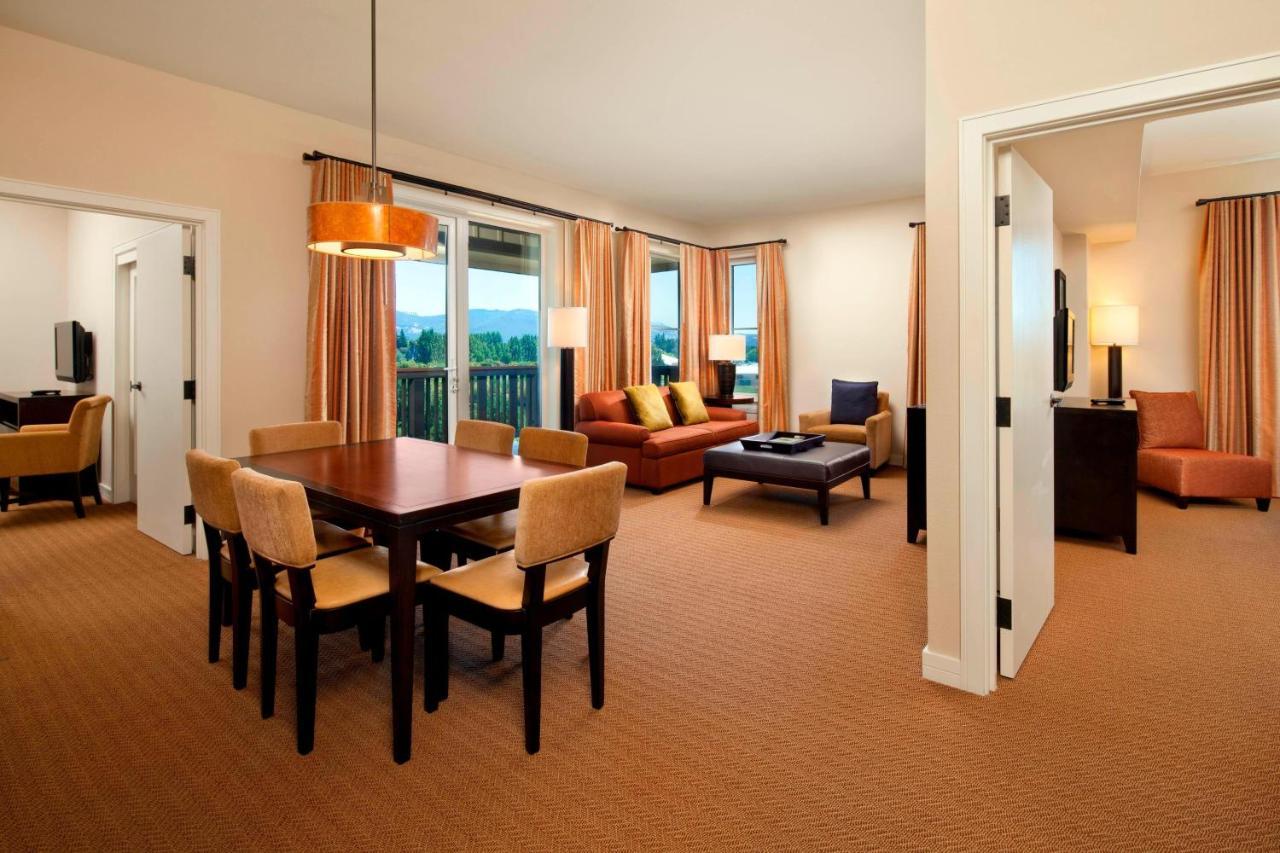 Suite, Bedroom 1: 1 King, Bedroom 2: 1 King, Sofa bed,1629397345:JPEG