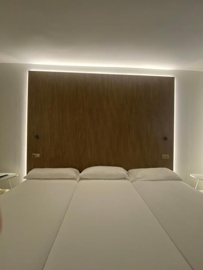 Triple Room,1413166070:JPEG